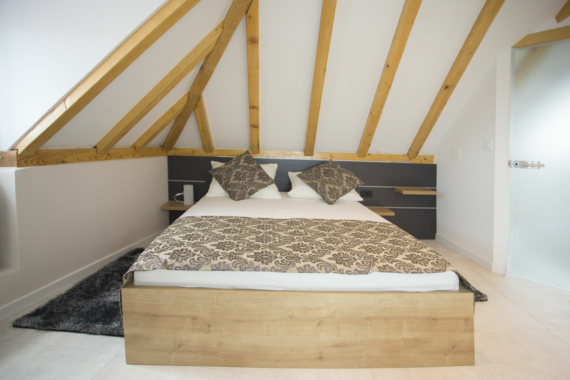 Situs Residence سبليت المظهر الخارجي الصورة